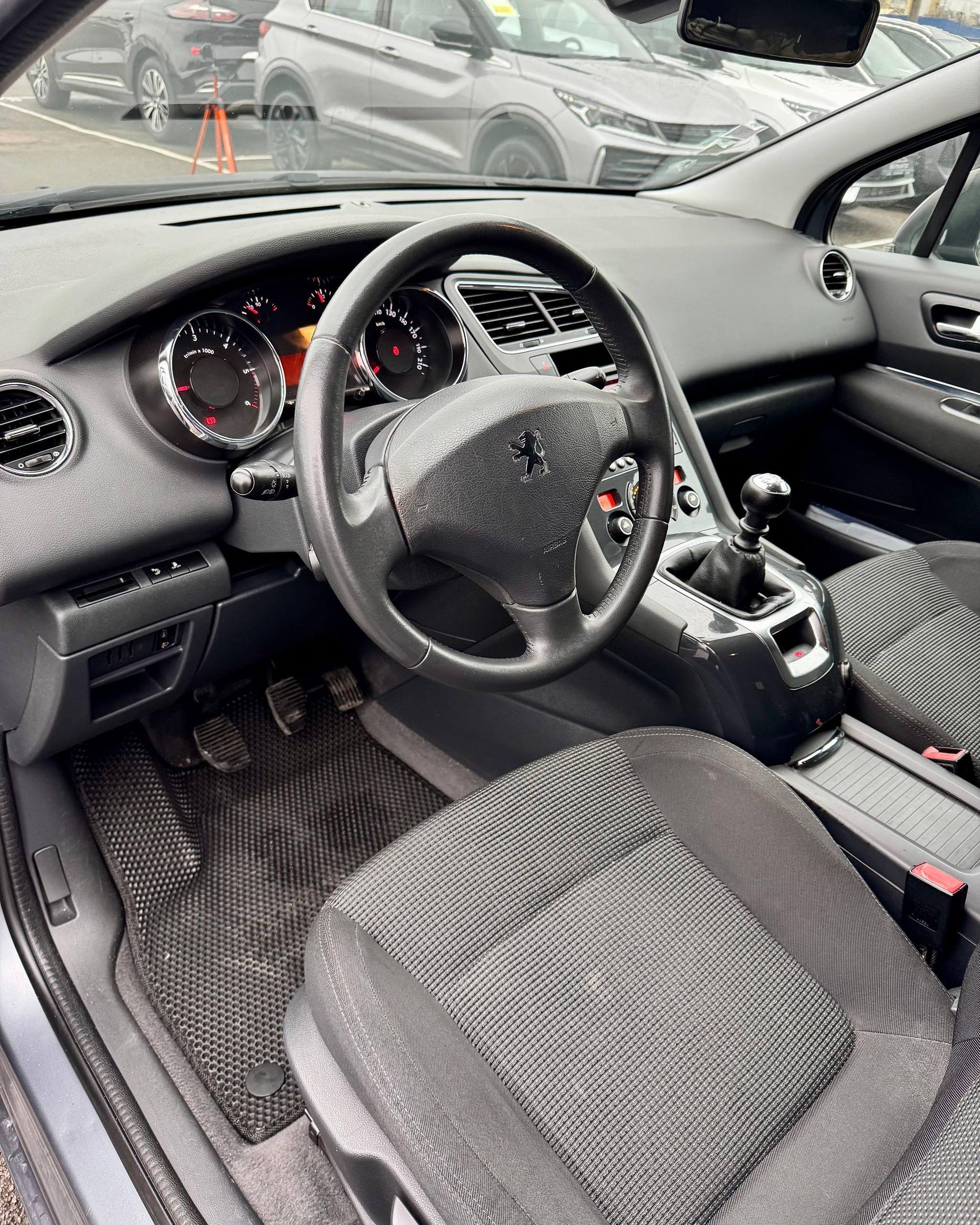 Peugeot 5008 I , 2011 г., механика, дизель  - фото 11