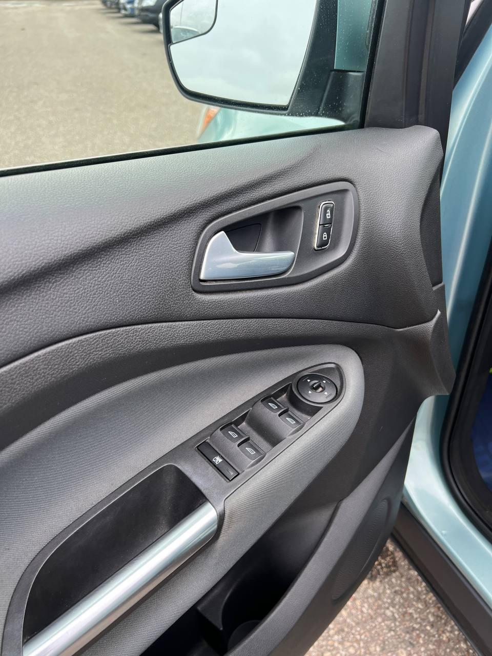 Ford Escape III , 2012 г., автомат, бензин - фото 9