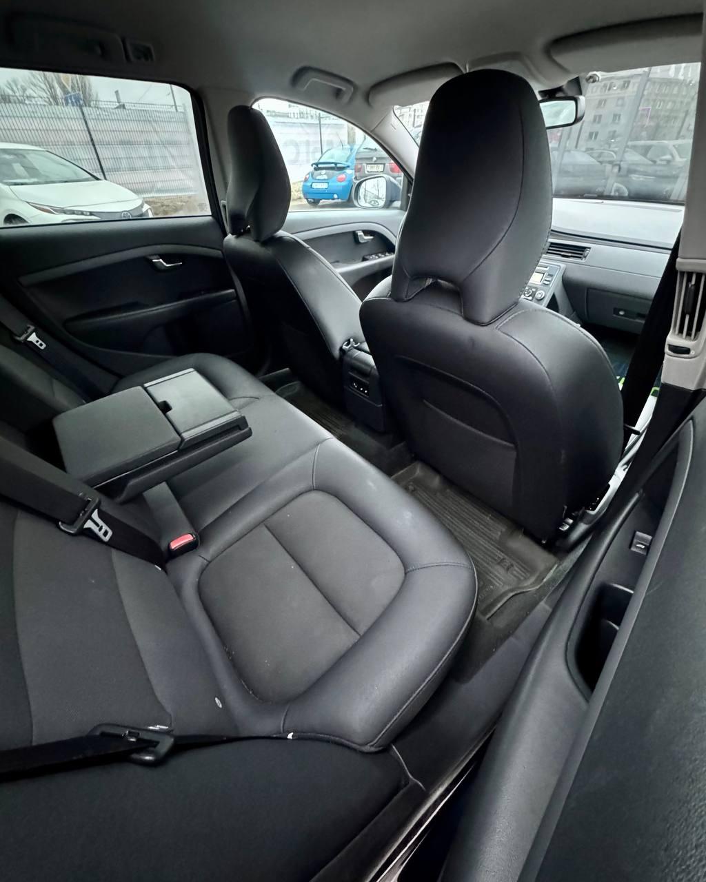 Volvo V70 III , 2010 г., механика, дизель - фото 13