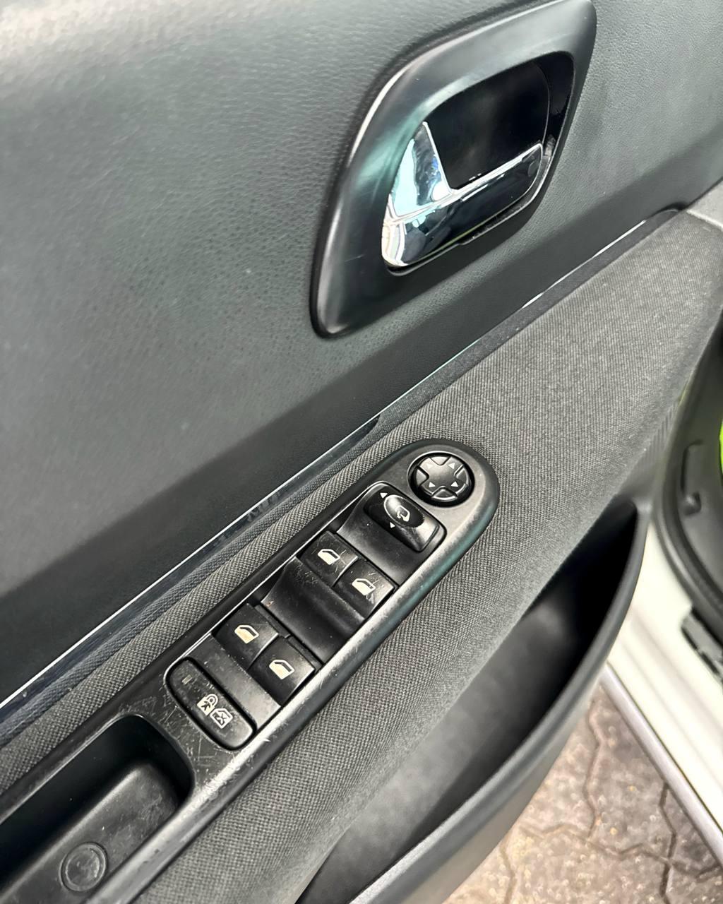 Peugeot 3008 I , 2013 г., механика, дизель - фото 9