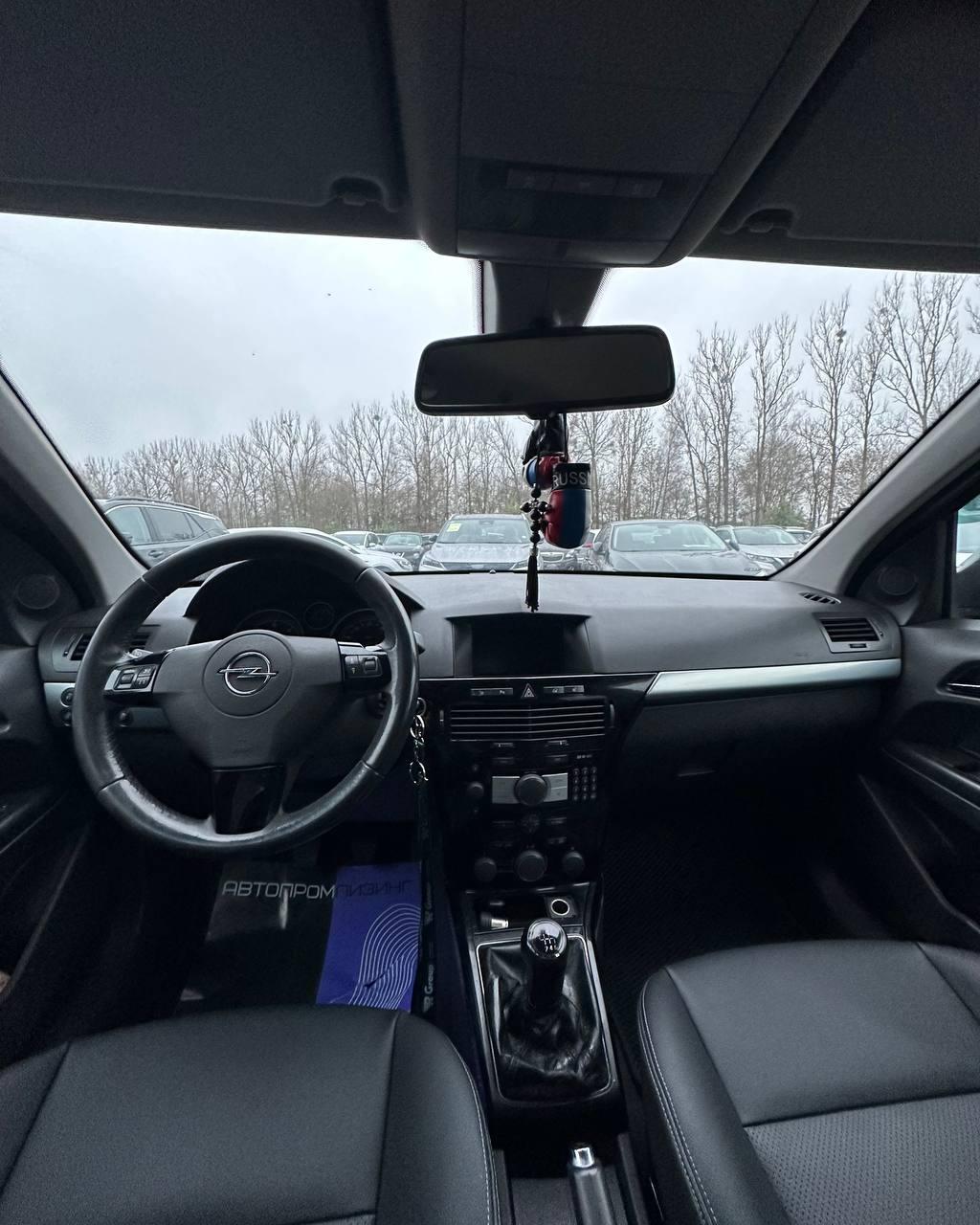 Opel Astra H · Рестайлинг , 2009 г., механика, дизель - фото 9