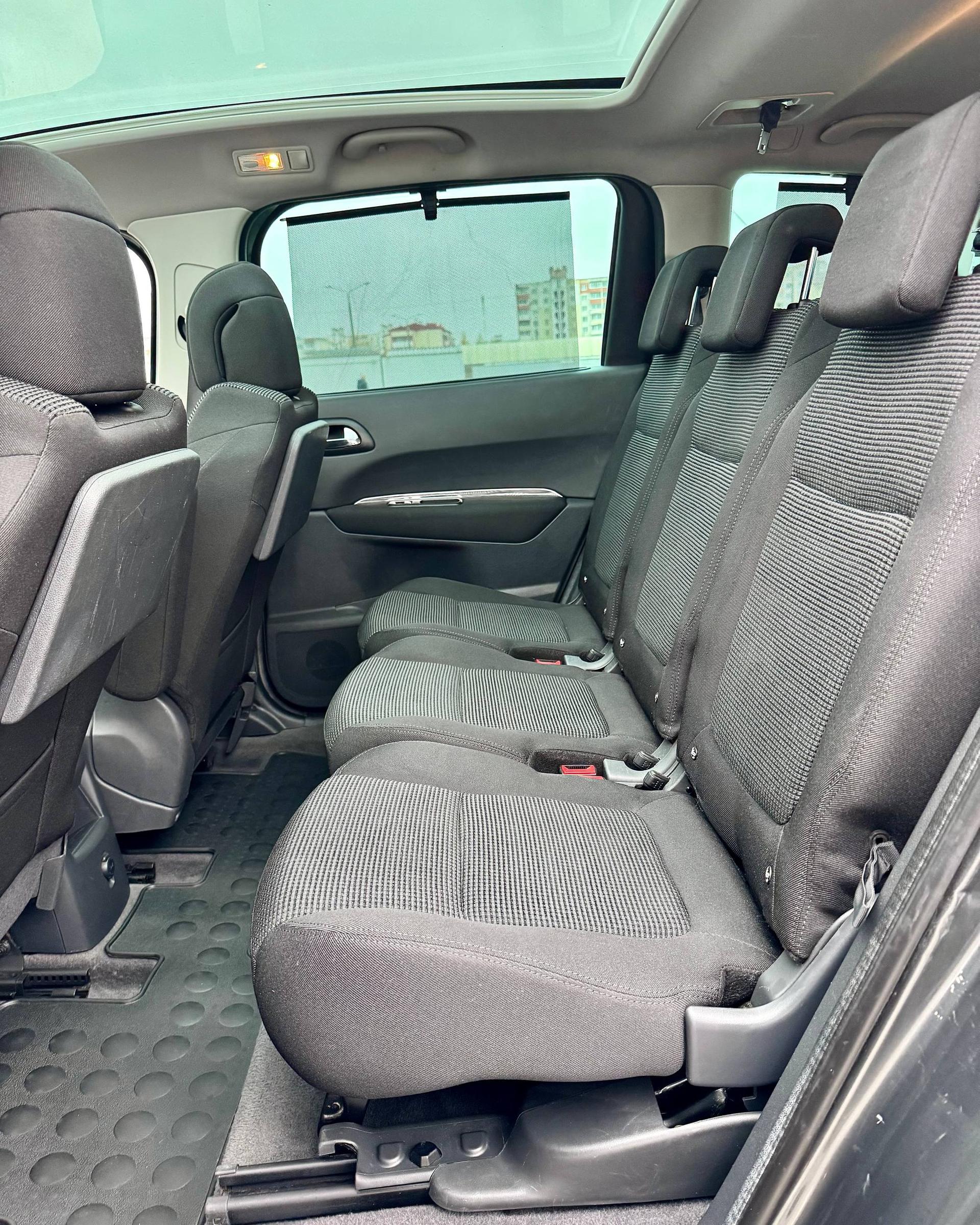 Peugeot 5008 I , 2010 г., механика, дизель  - фото 13