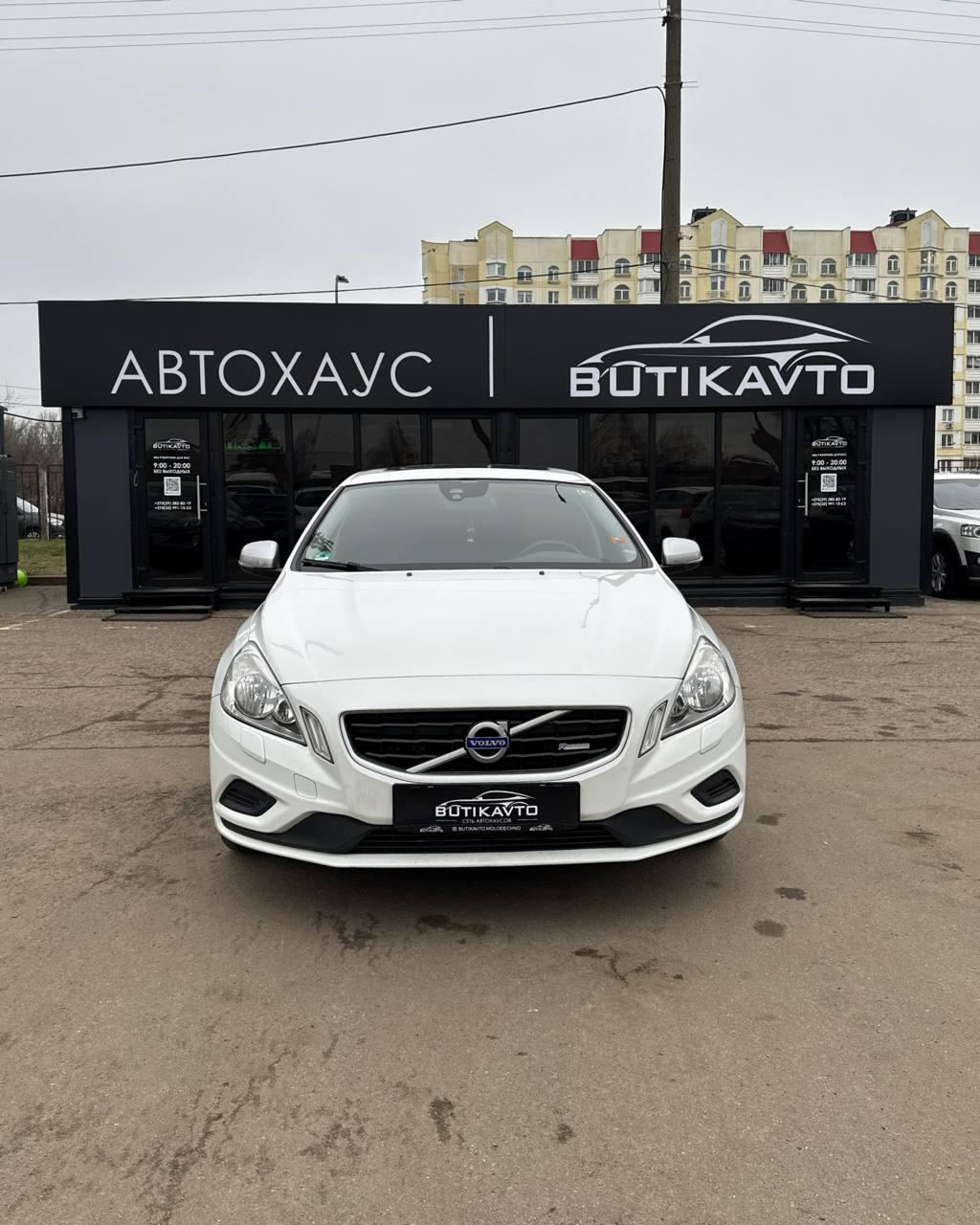 Volvo V60 I , 2012 г., механика, дизель - фото 2