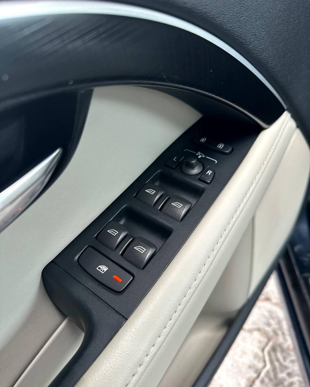 Volvo V70 III · Рестайлинг , 2013 г., механика, дизель - фото 9