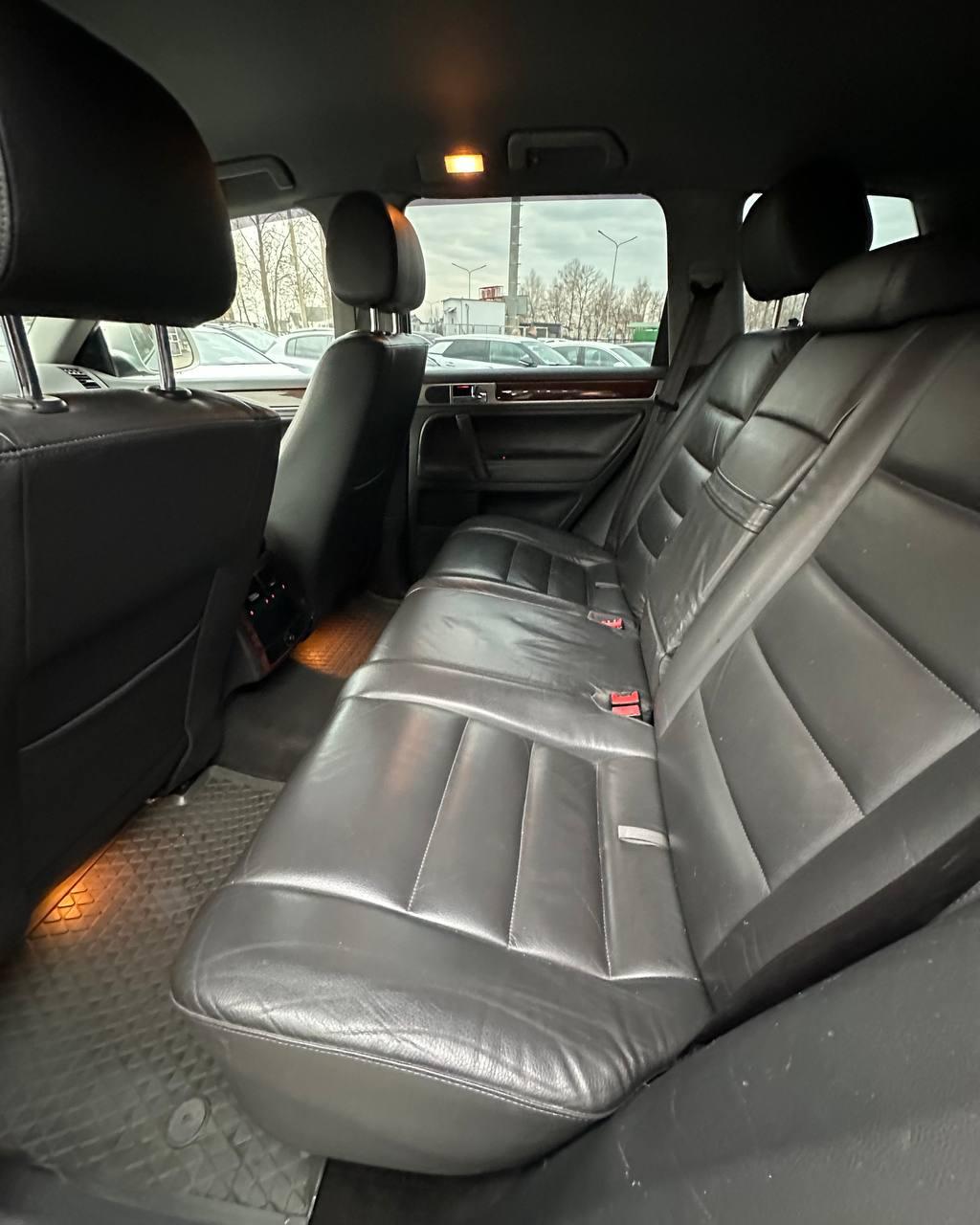 Volkswagen Touareg I · Рестайлинг , 2008 г., автомат, дизель - фото 8