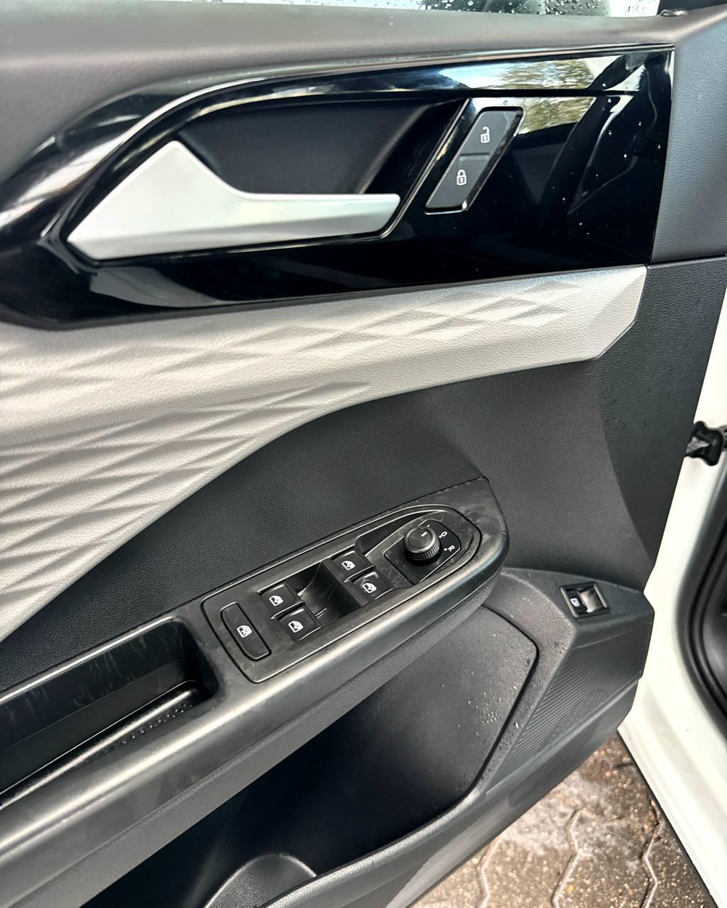 Volkswagen Taos I , 2022 г., автомат, бензин - фото 9