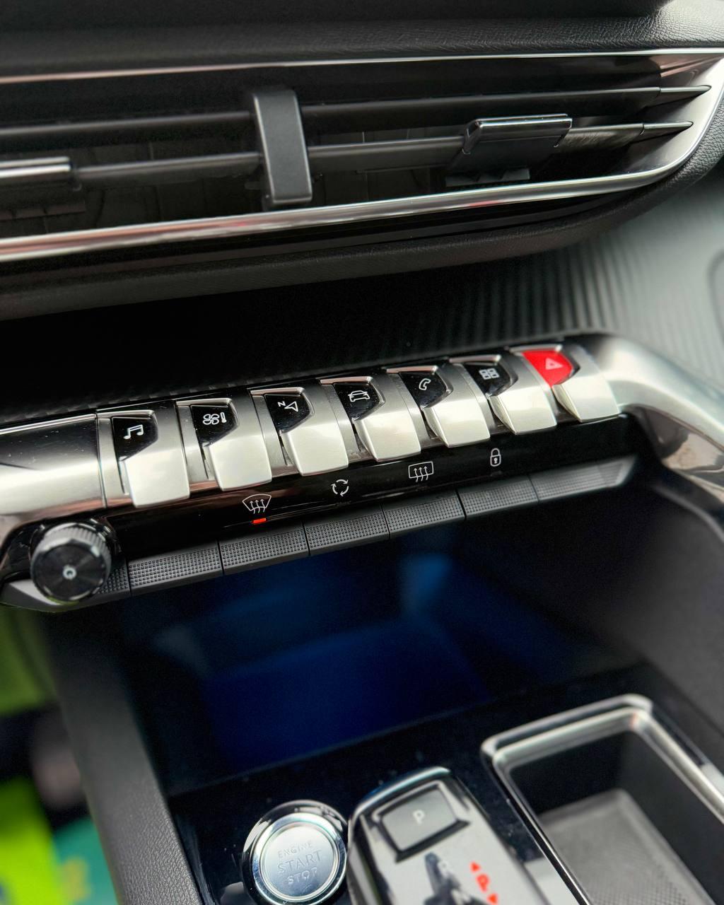 Peugeot 3008 II · Рестайлинг , 2021 г., автомат, бензин - фото 18