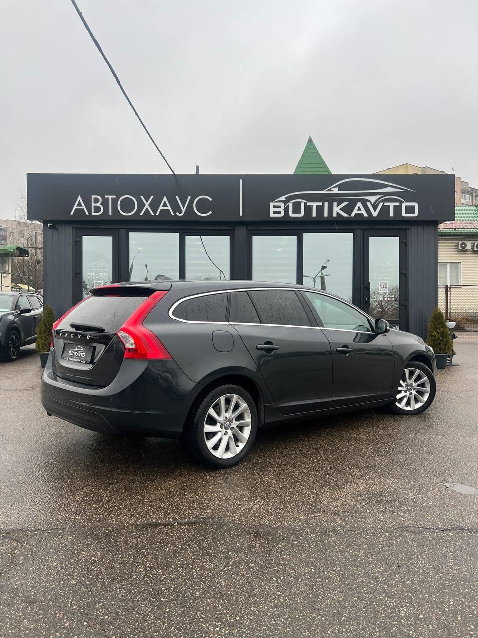 Volvo V60 I · Рестайлинг , 2014 г., механика, дизель - фото 7