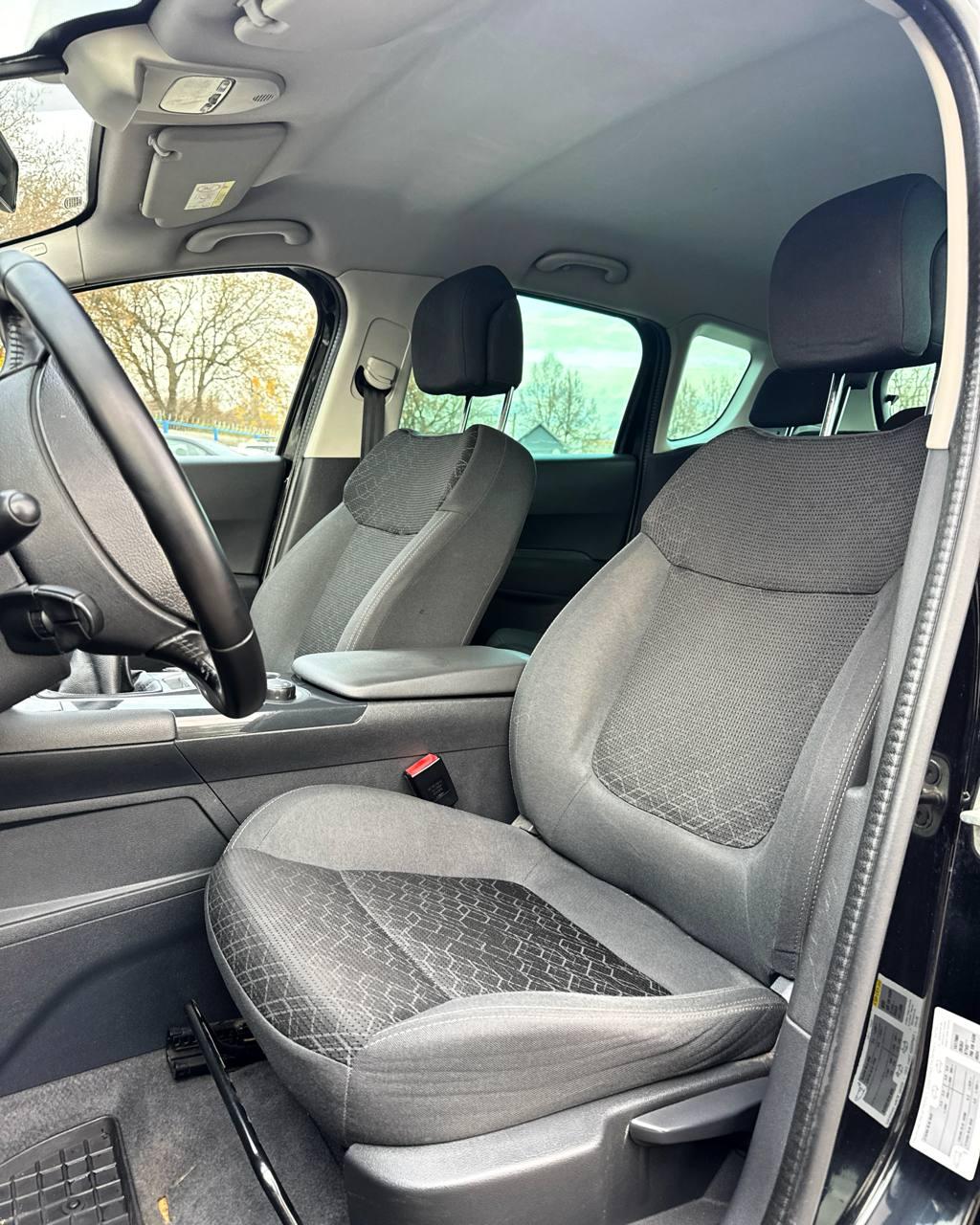 Peugeot 3008 I · Рестайлинг , 2015 г., механика, дизель - фото 8