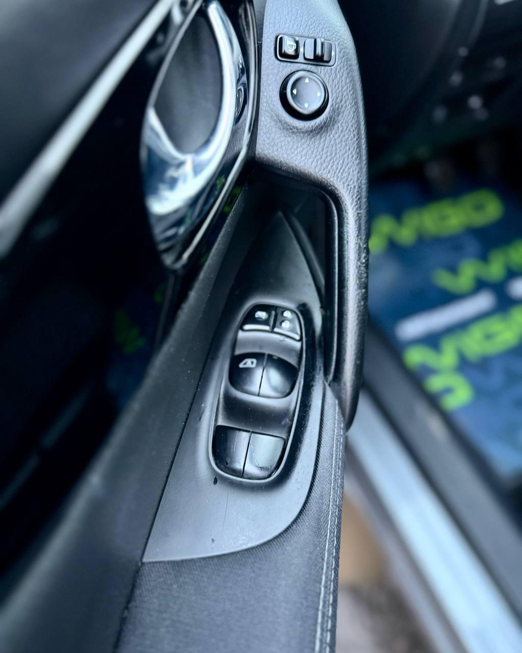 Nissan Qashqai II , 2015 г., механика, бензин - фото 16