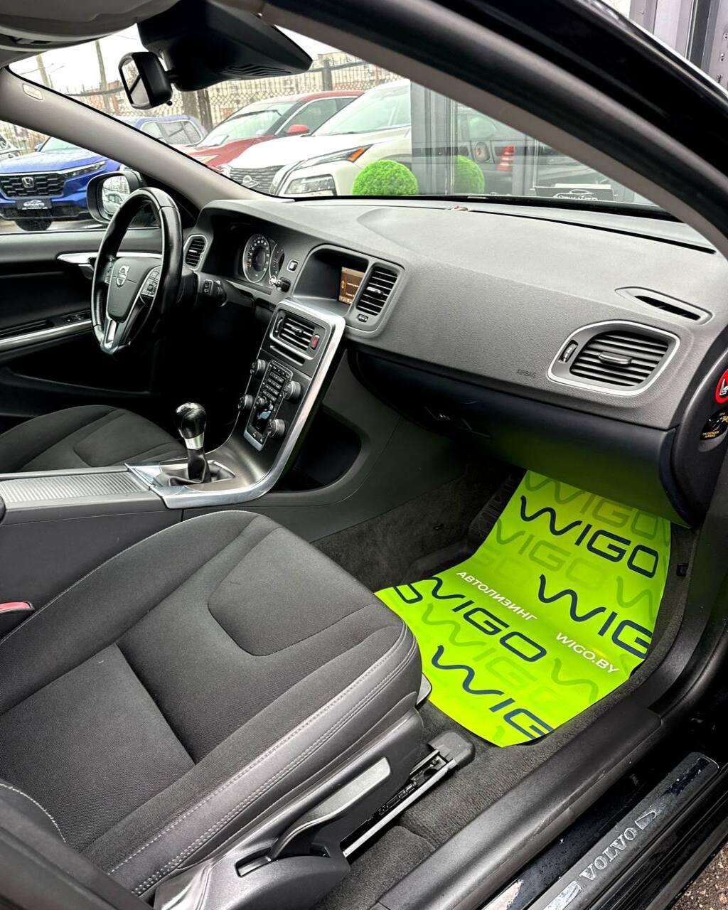 Volvo V60 I , 2012 г., механика, дизель - фото 11