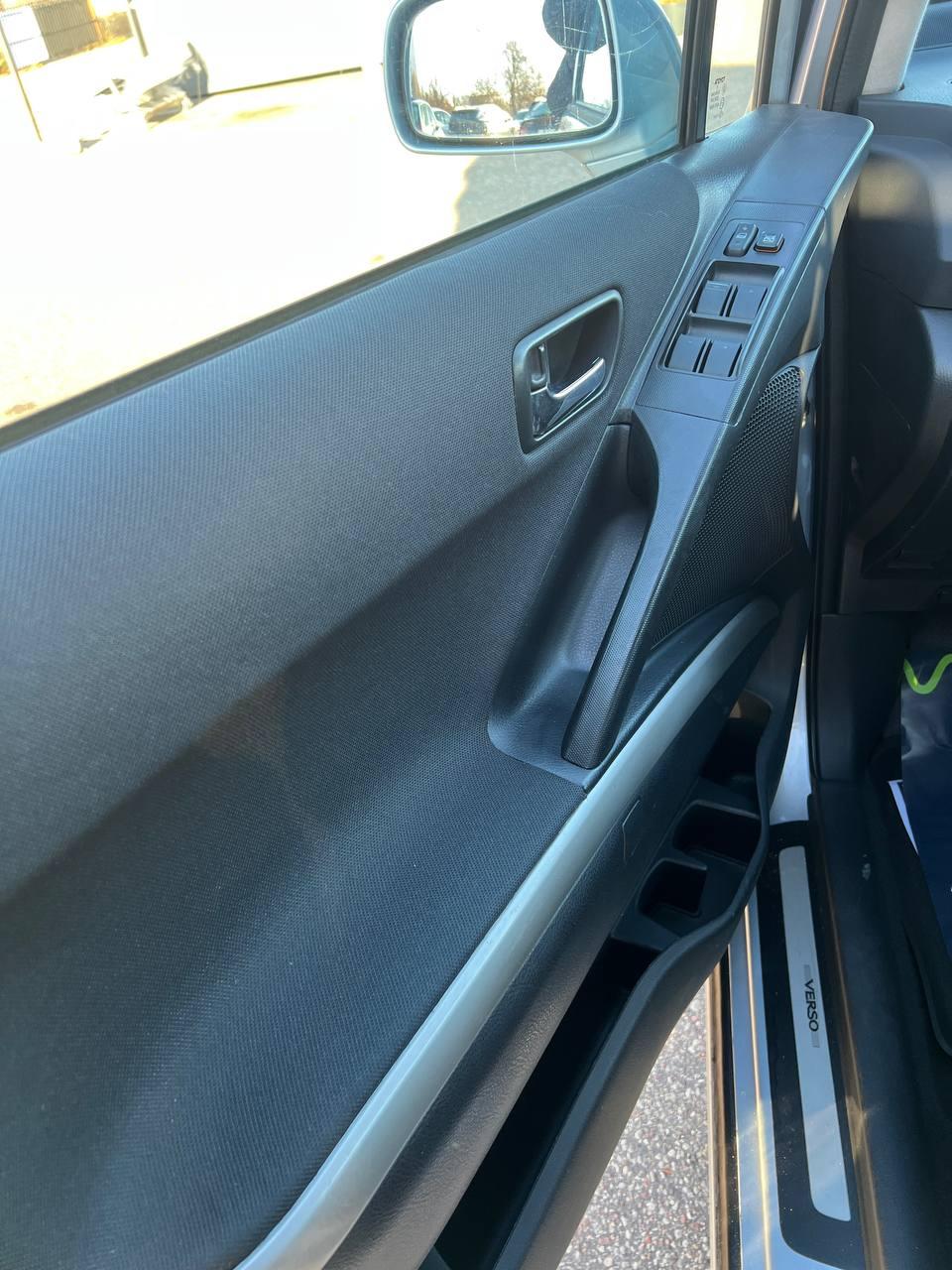 Toyota Corolla Verso II (AR10) , 2007 г., автомат, бензин - фото 9