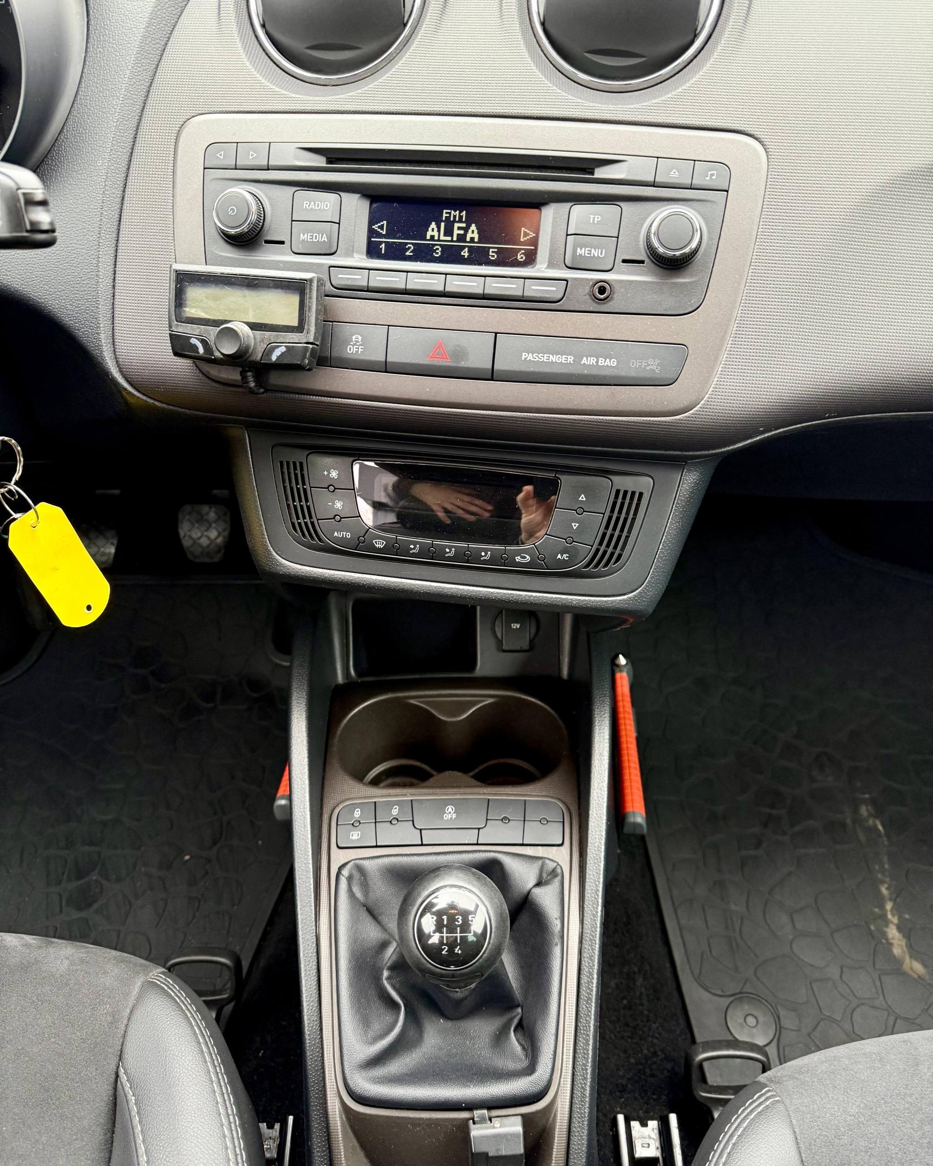 SEAT Ibiza IV · Рестайлинг , 2013 г., механика, дизель - фото 12