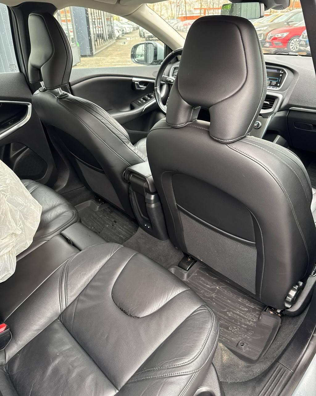 Volvo V40 II , 2012 г., механика, дизель - фото 12