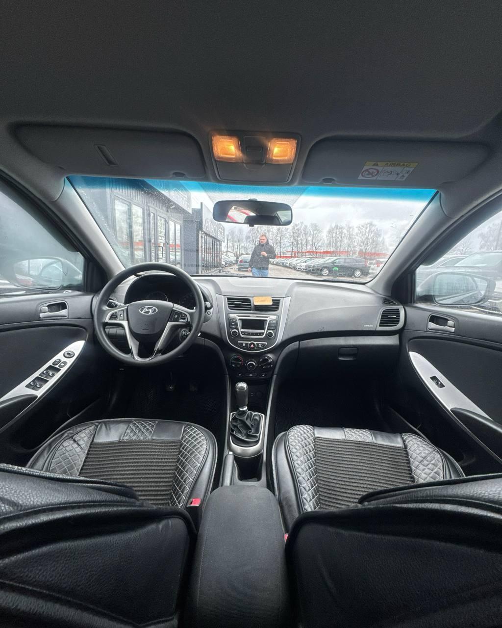 Hyundai Solaris I · Рестайлинг , 2015 г., механика, бензин - фото 9