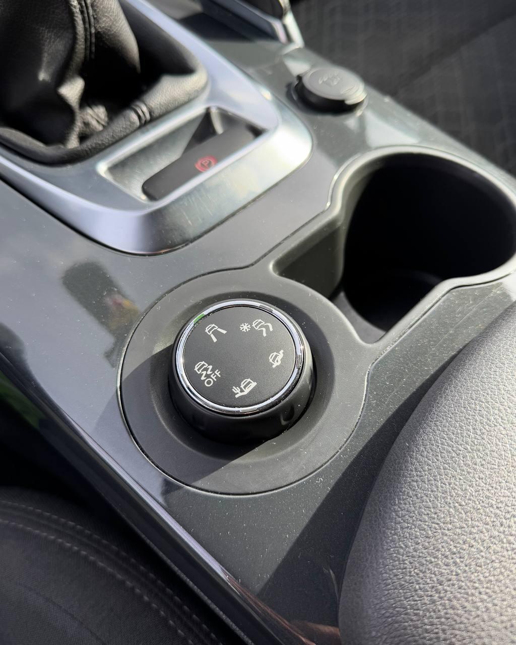 Peugeot 3008 I · Рестайлинг , 2016 г., механика, дизель - фото 17