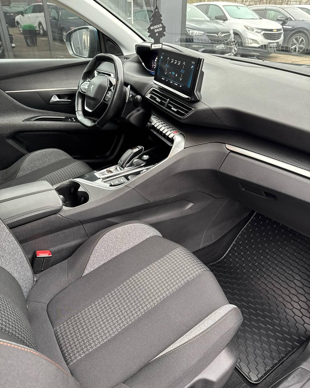 Peugeot 3008 II · Рестайлинг , 2021 г., автомат, бензин - фото 13