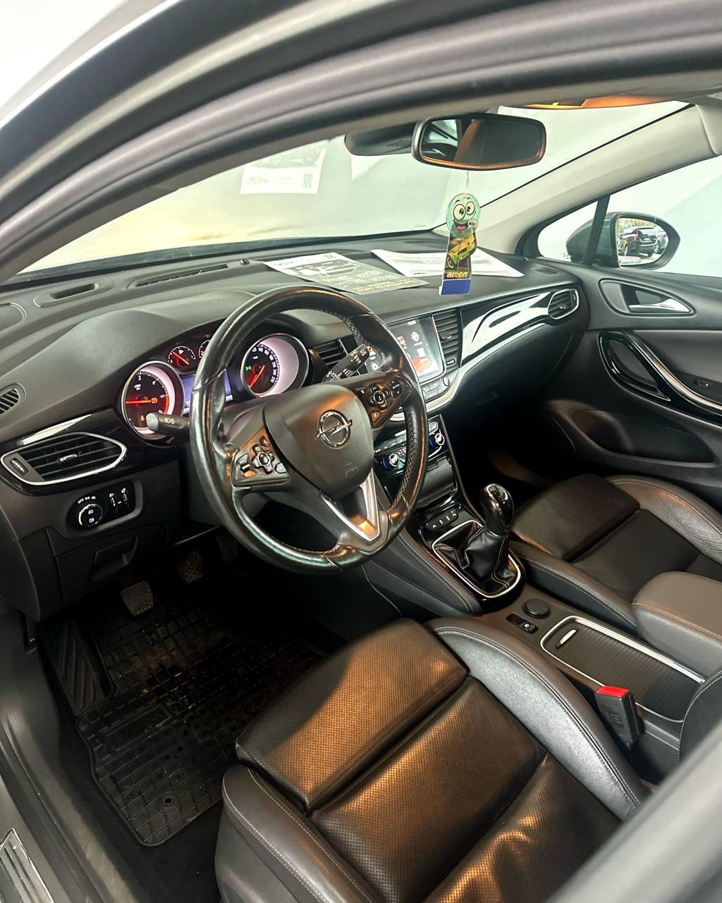 Opel Astra K , 2017 г., механика, дизель - фото 12