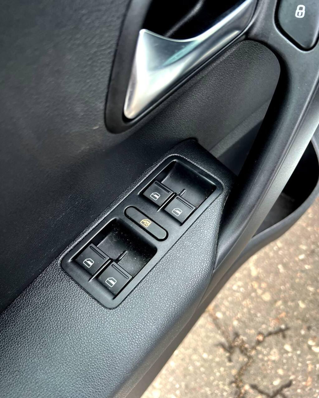 Volkswagen Polo Sedan I · Рестайлинг , 2019 г., робот, бензин - фото 18