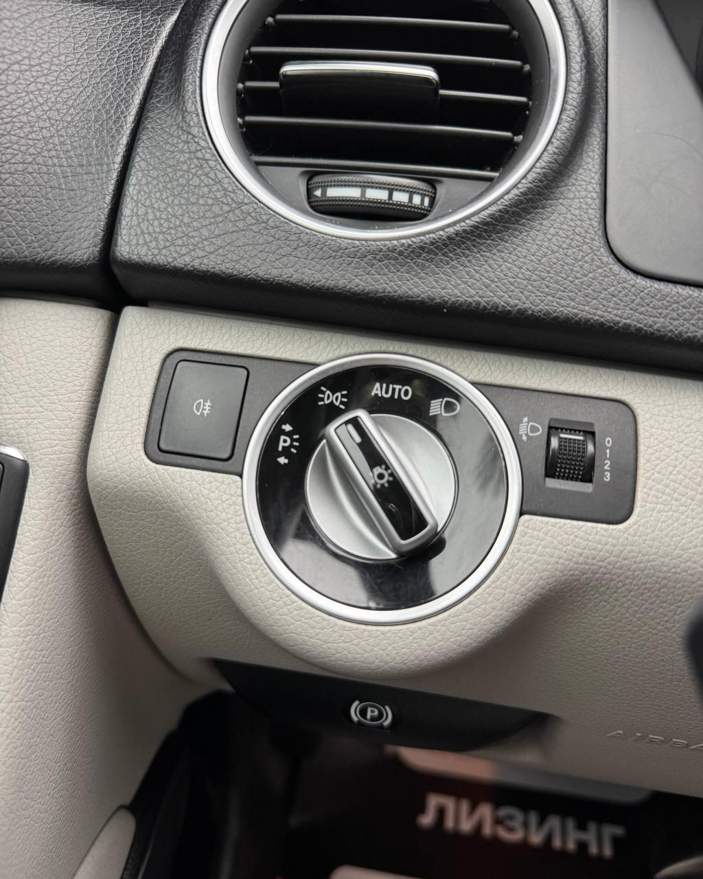 Mercedes-Benz C-Класс W204 S204 · Рестайлинг , 2012 г., автомат, бензин - фото 17