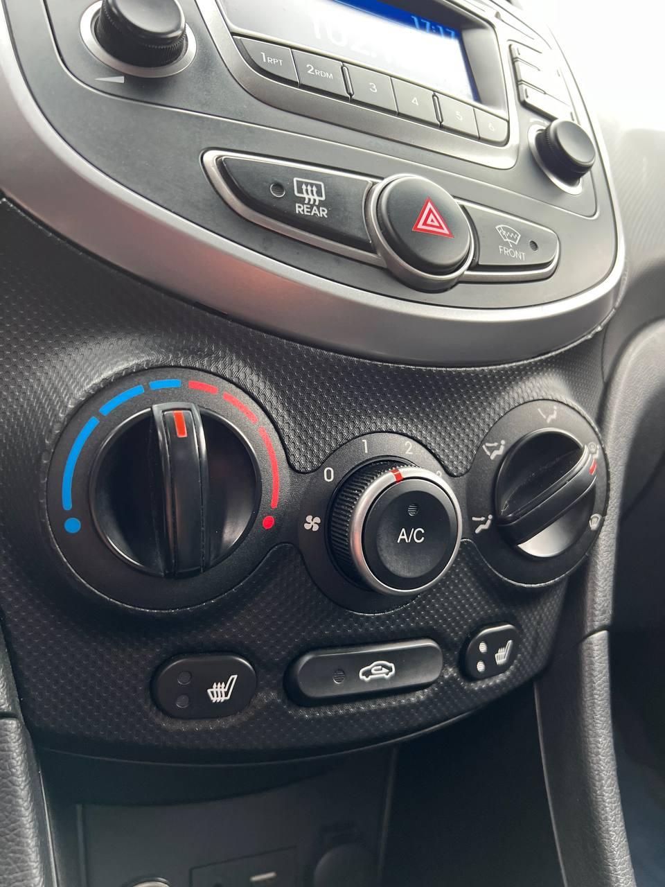 Hyundai Solaris I · Рестайлинг , 2015 г., механика, бензин - фото 7