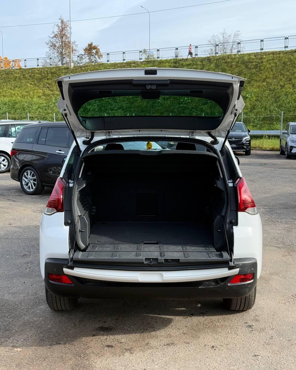 Peugeot 3008 I · Рестайлинг , 2016 г., механика, дизель - фото 20