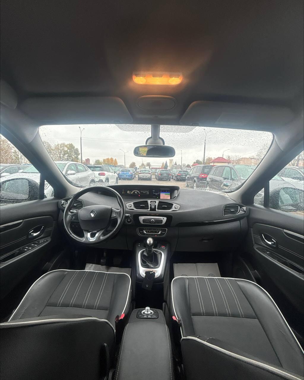 Renault Grand Scenic III · 2-й рестайлинг , 2014 г., механика, дизель  - фото 8