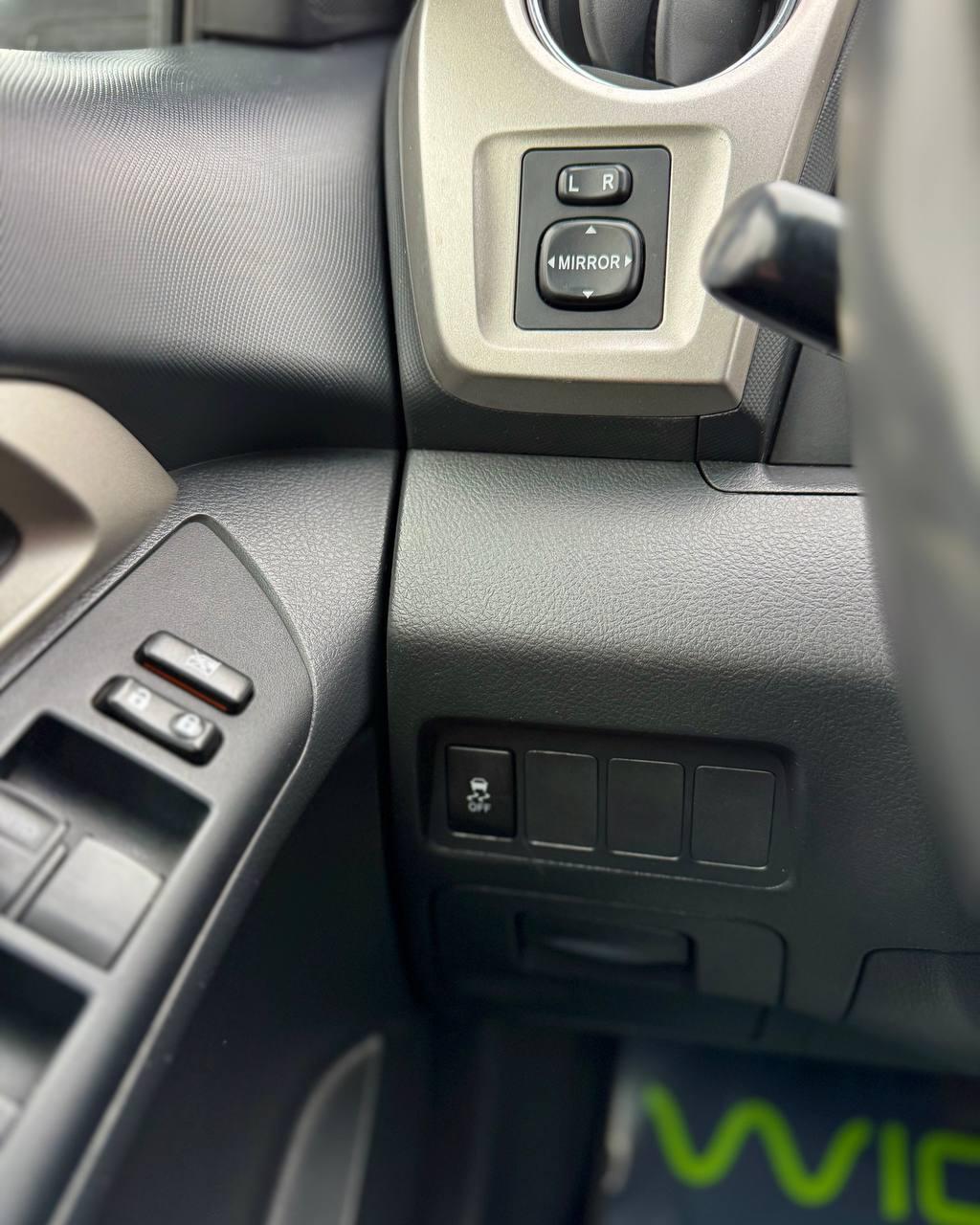 Toyota Matrix II (E140) , 2009 г., автомат, бензин - фото 17