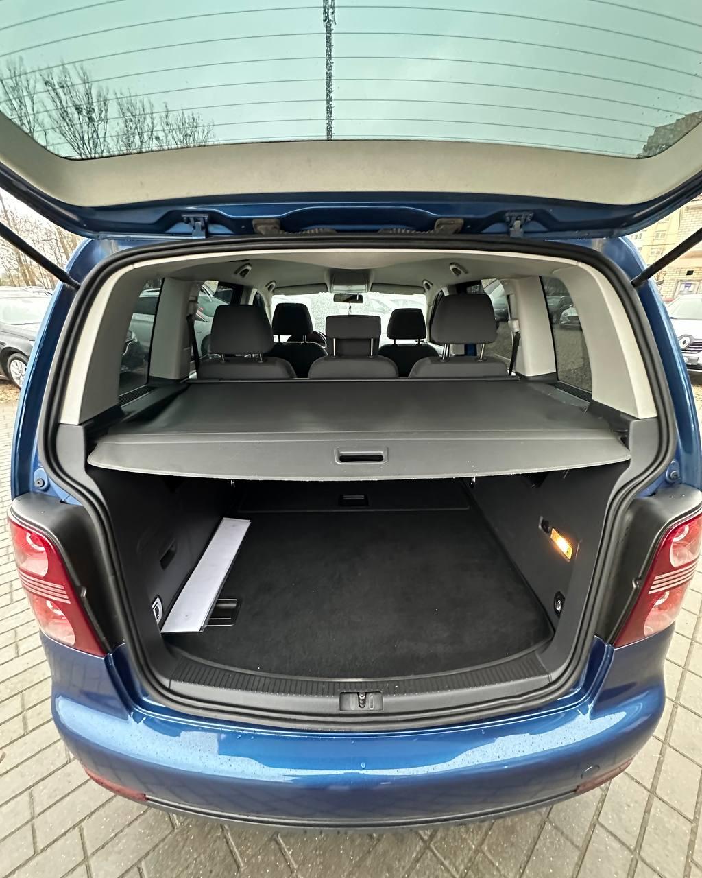 Volkswagen Touran I · Рестайлинг , 2009 г., механика, дизель - фото 10