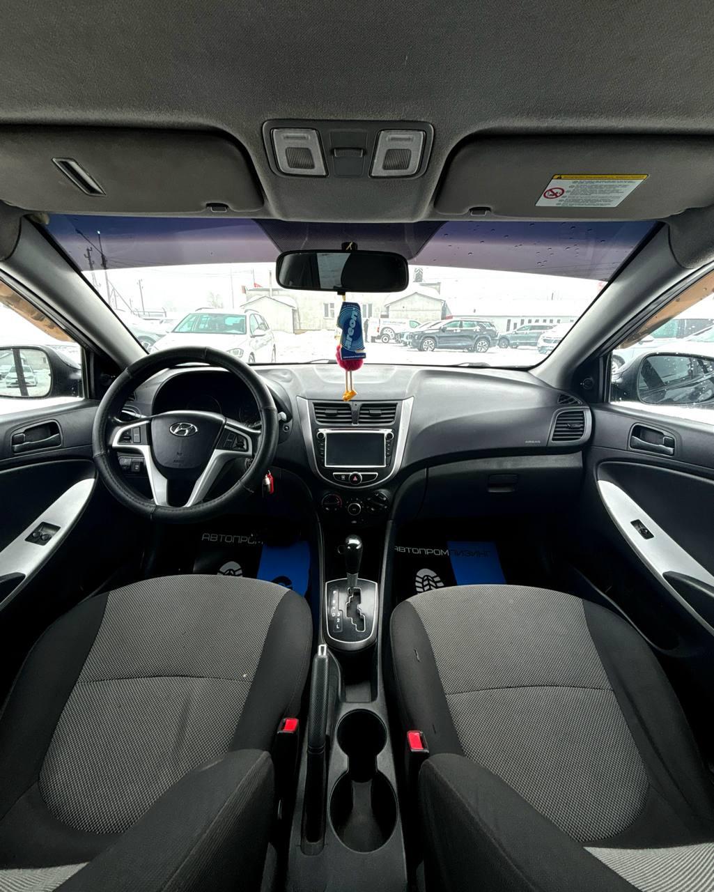 Hyundai Solaris I , 2011 г., автомат, бензин - фото 9