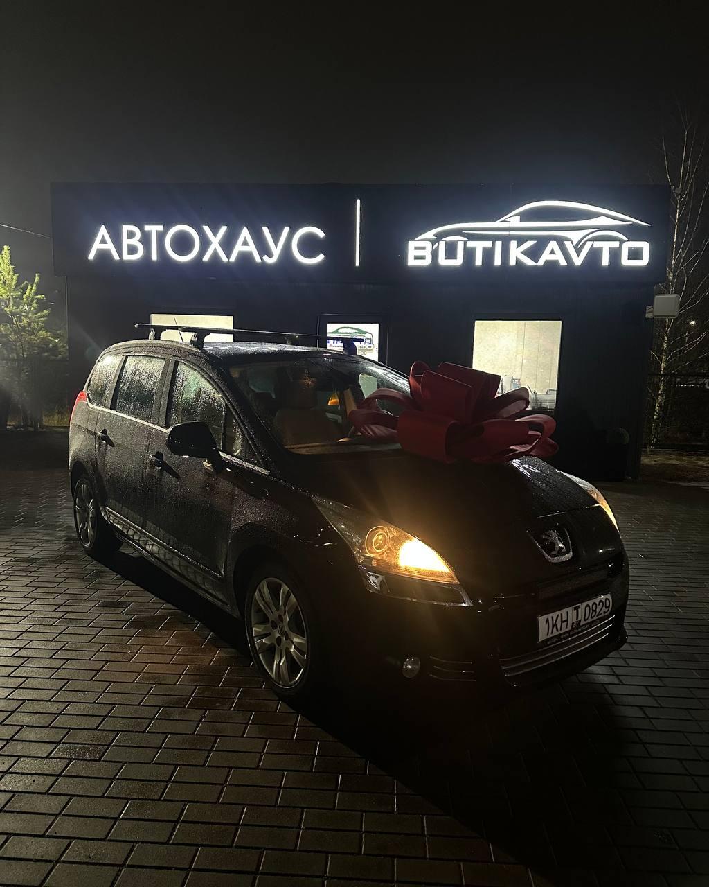 Peugeot 5008 I , 2012 г., механика, дизель