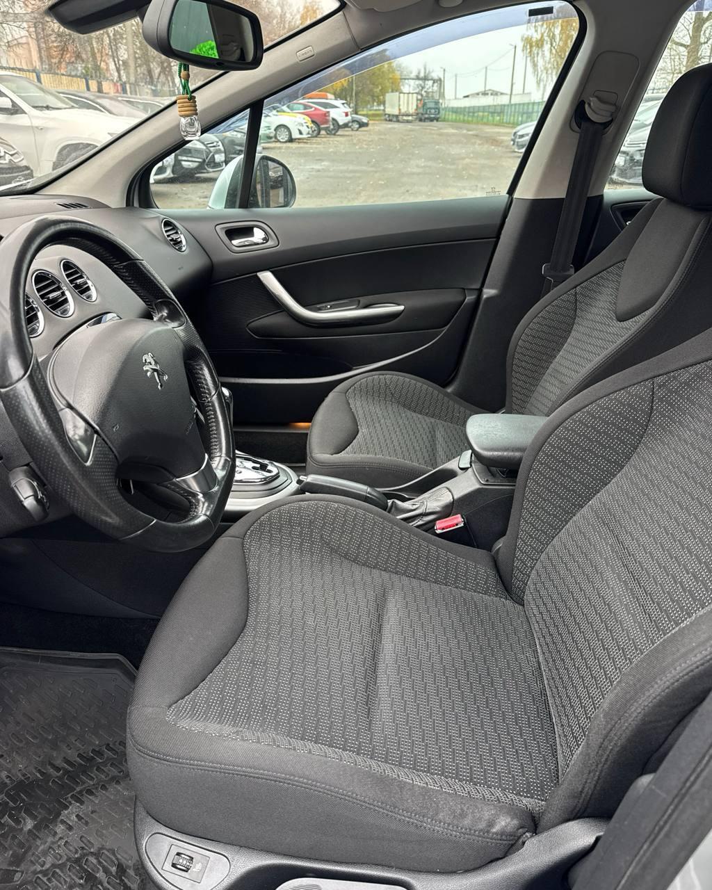 Peugeot 308 T7 · Рестайлинг , 2012 г., автомат, бензин  - фото 9