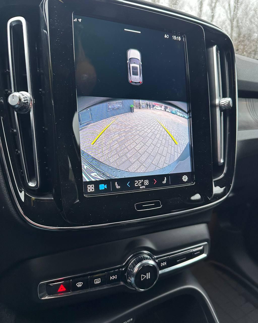 Volvo XC40 I · Рестайлинг , 2022 г., автомат, электро - фото 11