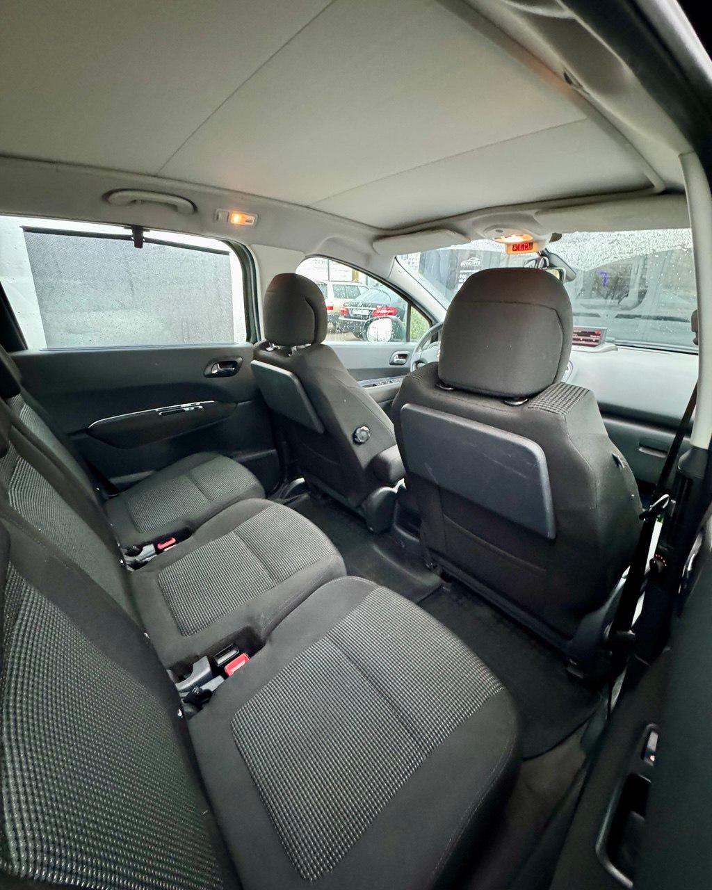 Peugeot 5008 I , 2011 г., механика, дизель - фото 13