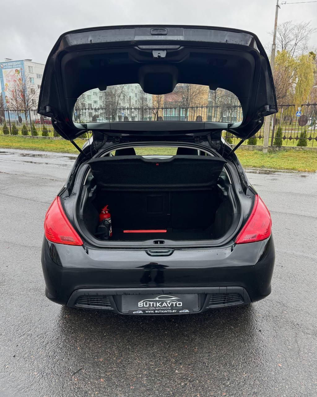 Peugeot 308 T7 · Рестайлинг , 2011 г., механика, дизель - фото 12