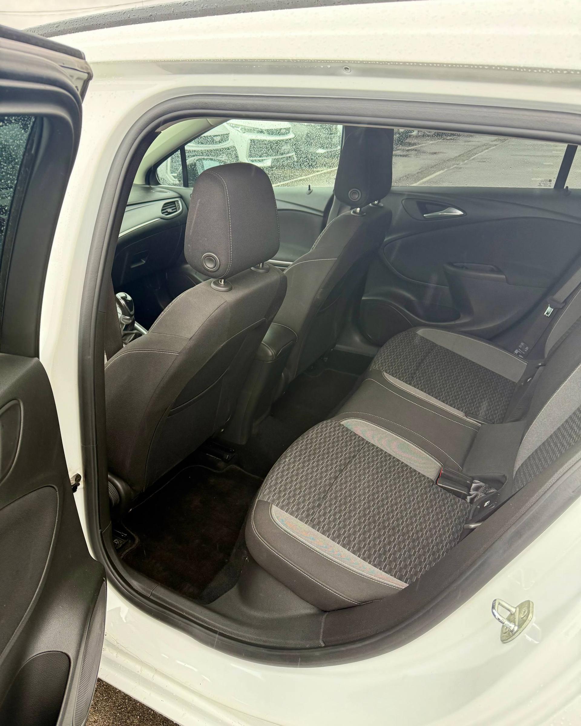 Opel Astra K · Рестайлинг , 2020 г., механика, дизель - фото 13