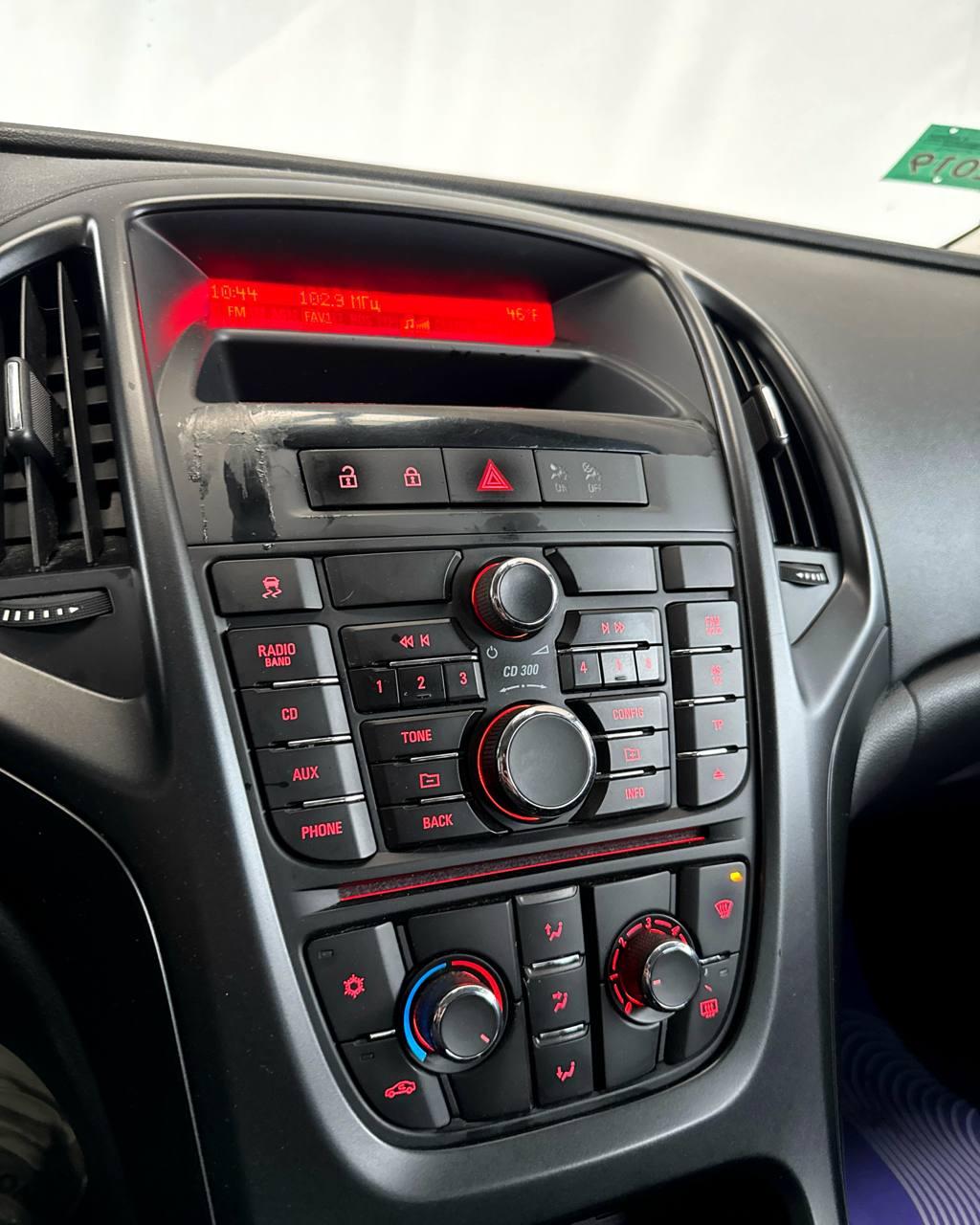 Opel Astra J , 2012 г., автомат, бензин - фото 12