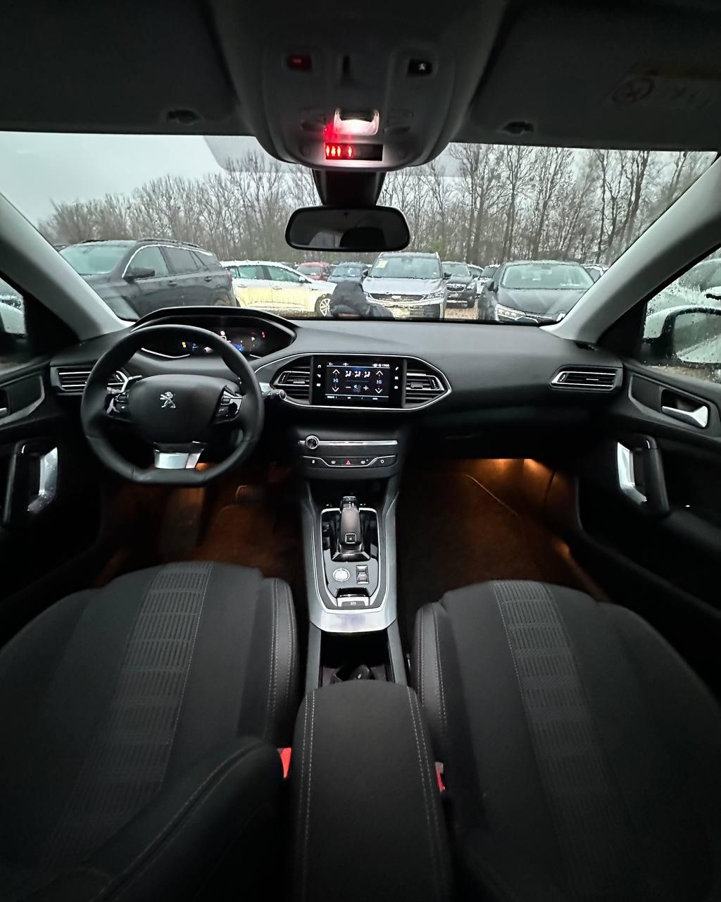 Peugeot 308 T9 · Рестайлинг , 2021 г., автомат, дизель - фото 9