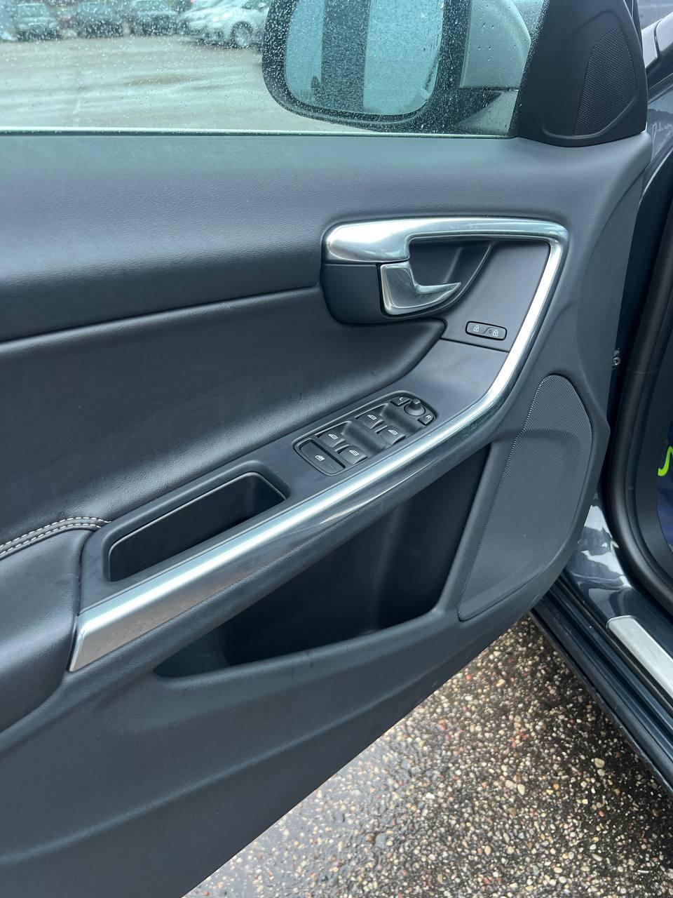 Volvo V60 I · Рестайлинг , 2013 г., робот, дизель - фото 9