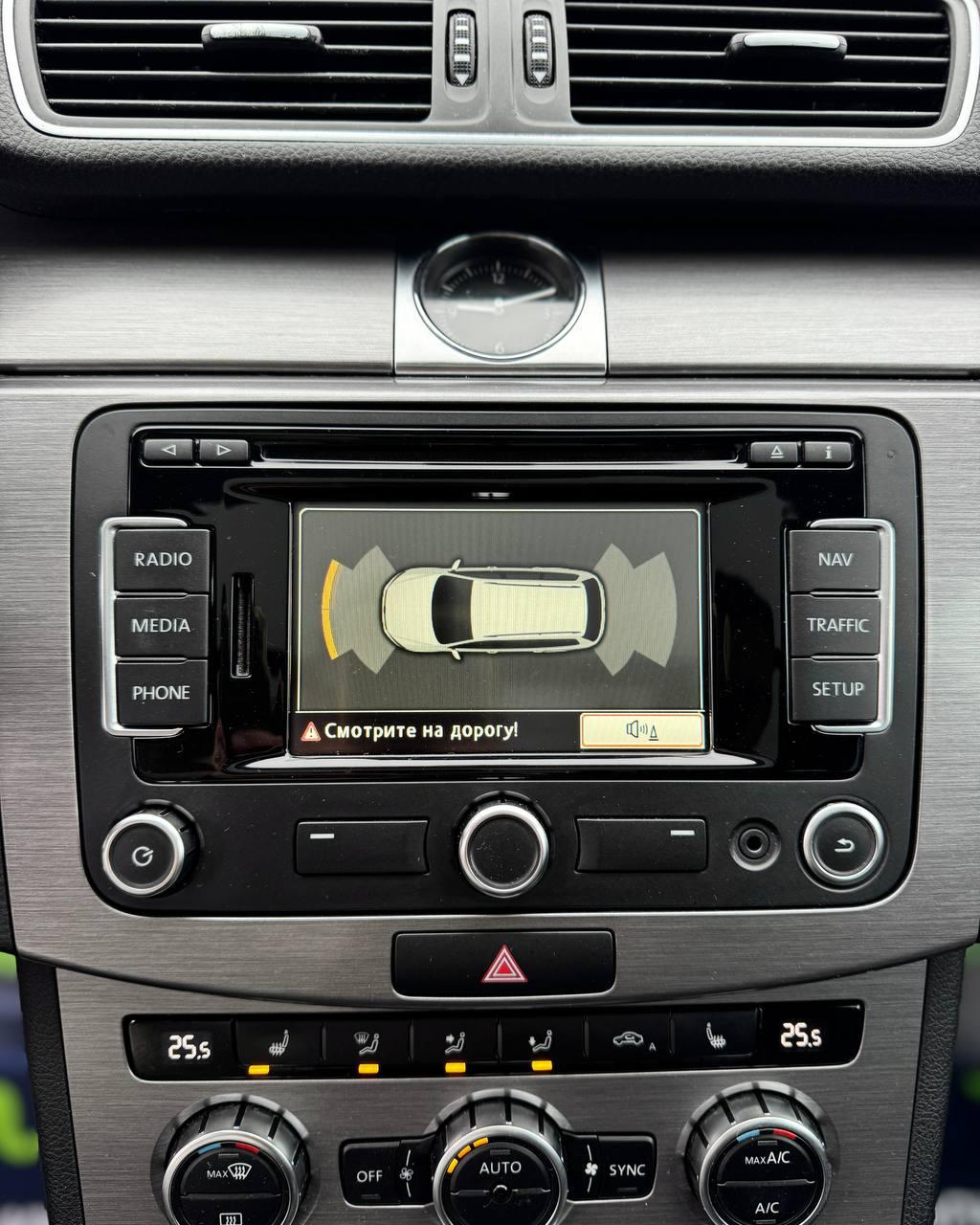 Volkswagen Passat B7 , 2013 г., механика, дизель - фото 21