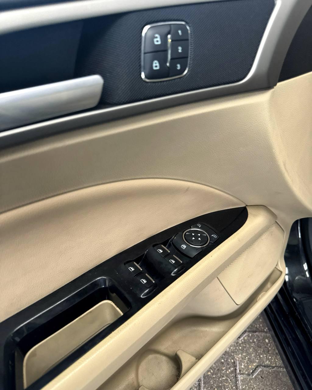 Ford Fusion USA II , 2013 г., автомат, бензин  - фото 9