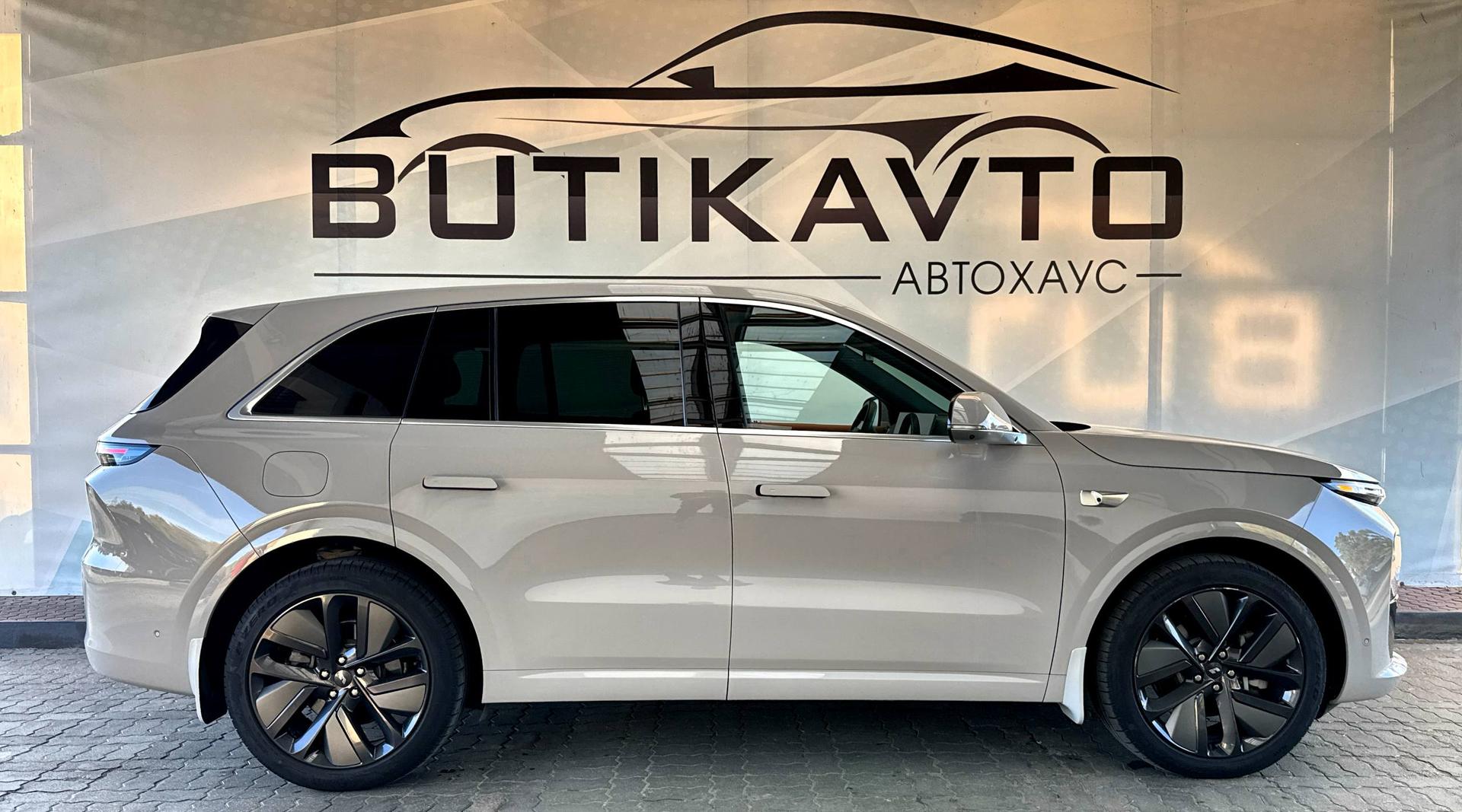 Li Auto L6 I , 2024 г., автомат, гибрид - фото 8