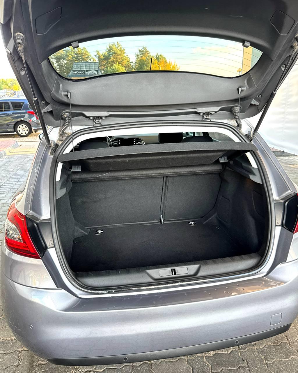 Peugeot 308 T9 · Рестайлинг , 2020 г., механика, бензин - фото 14