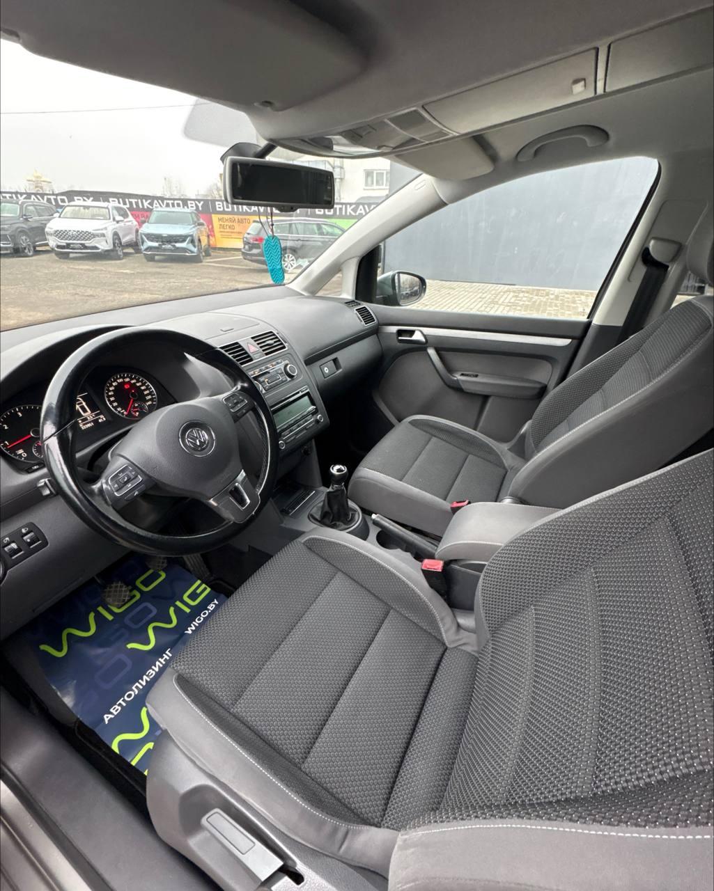 Volkswagen Touran I · 2-й рестайлинг , 2011 г., механика, дизель - фото 8