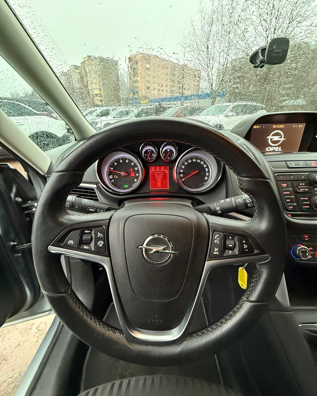 Opel Zafira C , 2012 г., механика, бензин - фото 11