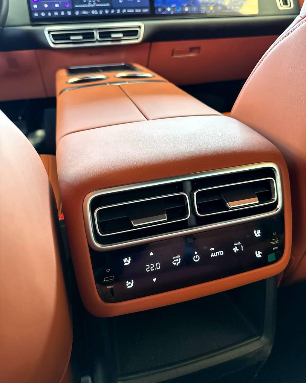 Li Auto L6 I , 2024 г., автомат, гибрид - фото 17