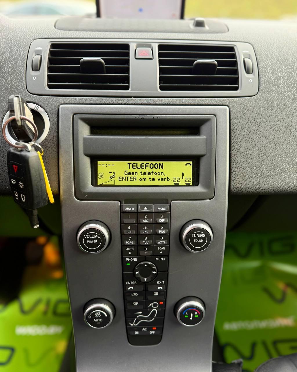 Volvo V50 I · 2-й рестайлинг , 2011 г., механика, дизель - фото 16