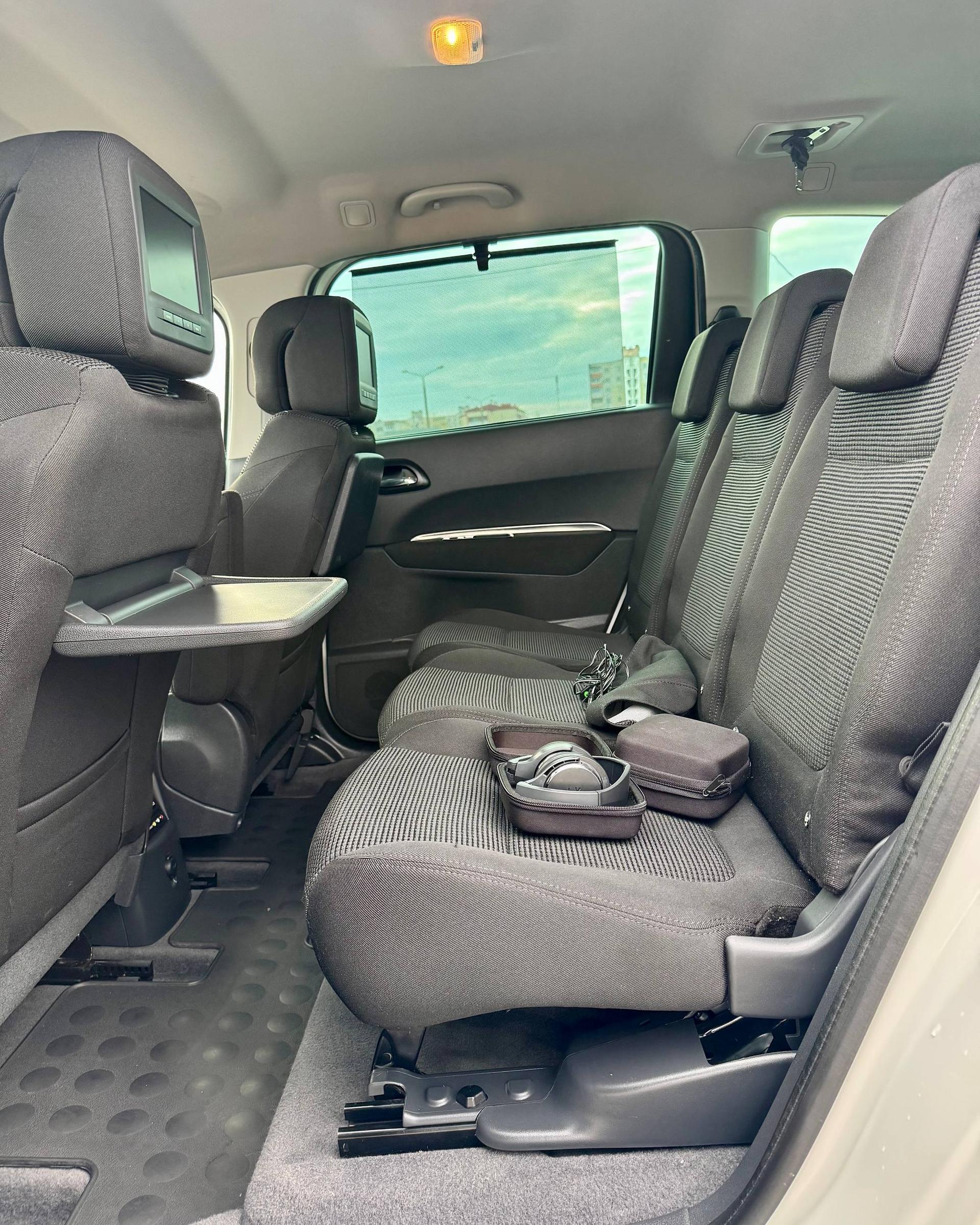 Peugeot 5008 I , 2011 г., механика, дизель  - фото 14