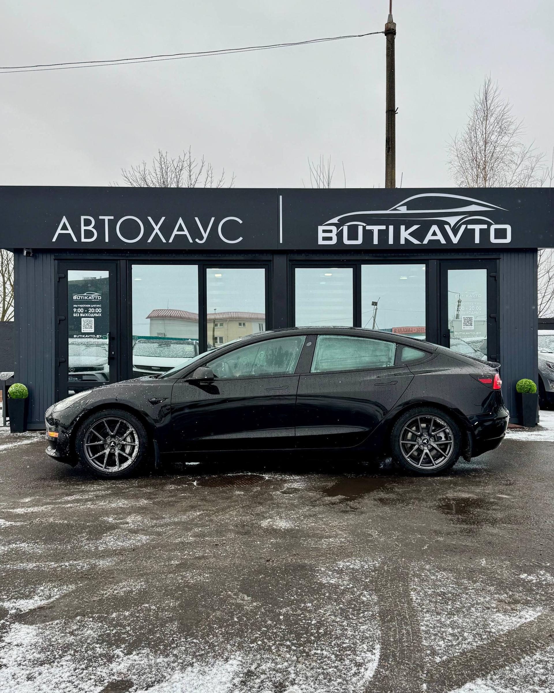 Tesla Model 3 I · Рестайлинг , 2021 г., автомат, электро - фото 4