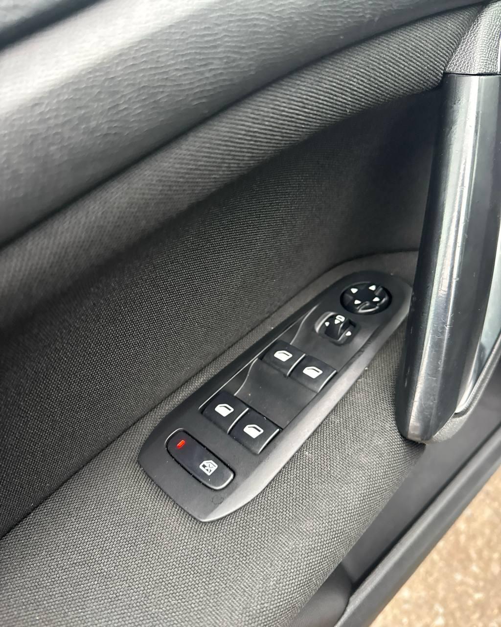 Peugeot 308 T9 , 2014 г., механика, дизель - фото 14